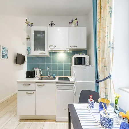 L & L Old Town - Lacroma *