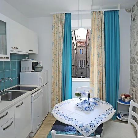 L & L Old Town - Lacroma Lejlighed *