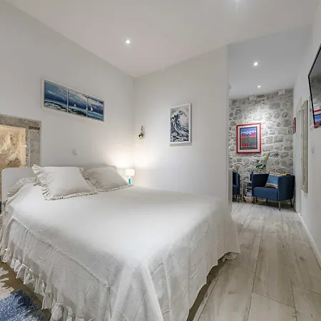 Appartement L & L Old Town - Lacroma *