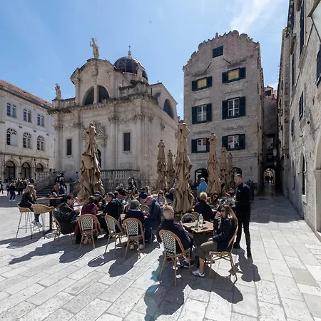 L & L Old Town - Lacroma Lejlighed *