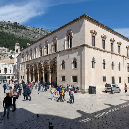 Appartement L & L Old Town - Lacroma *