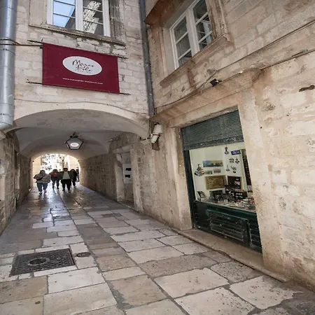 Apartamento L & L Old Town - Lacroma